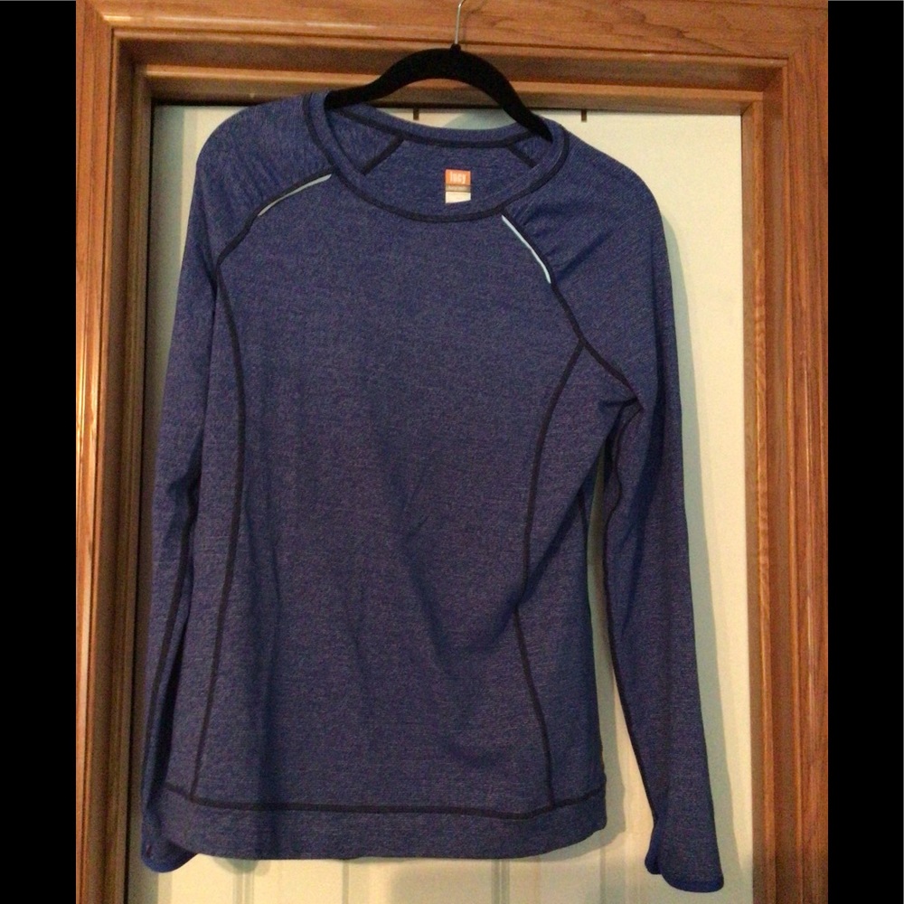 Lucy athletic top size M